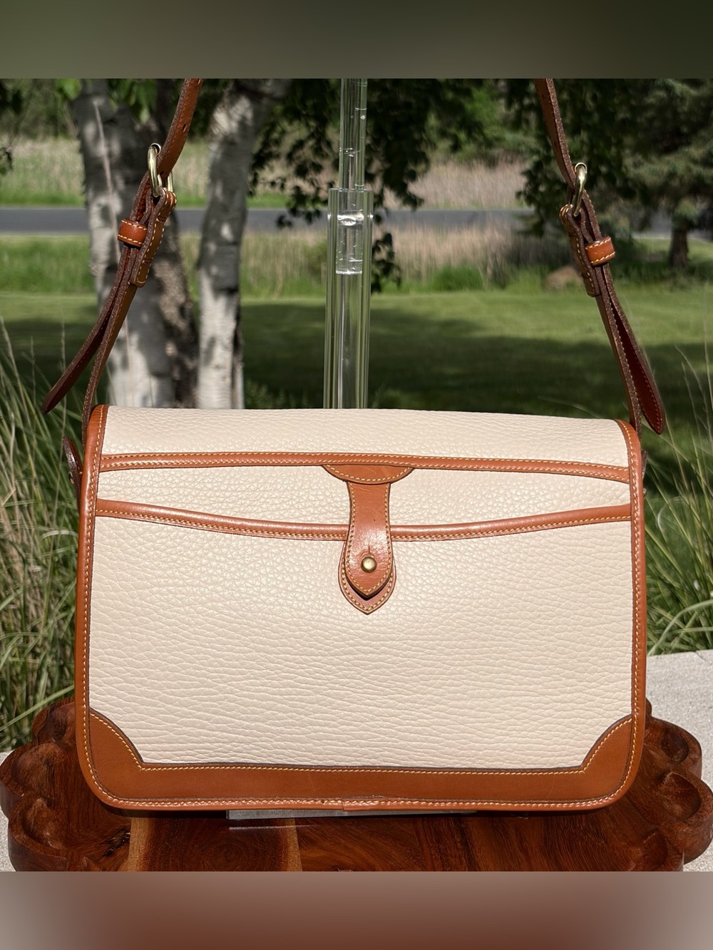Vintage Dooney & Bourke Large Surrey All Weather Leather Crossbody Bag - Picture 10 of 17